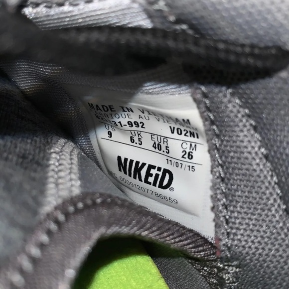 Nike Roshe Sneakers - Picture 6 of 6